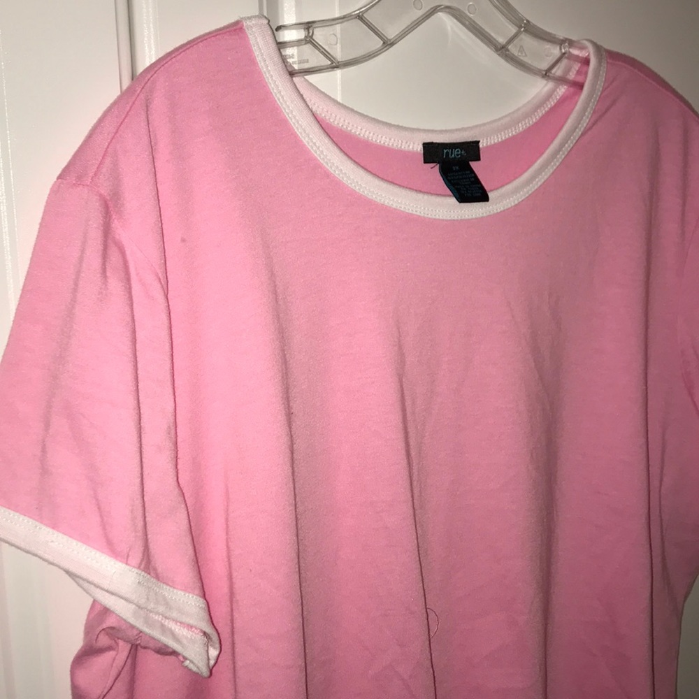 Light pink tee 🌸
